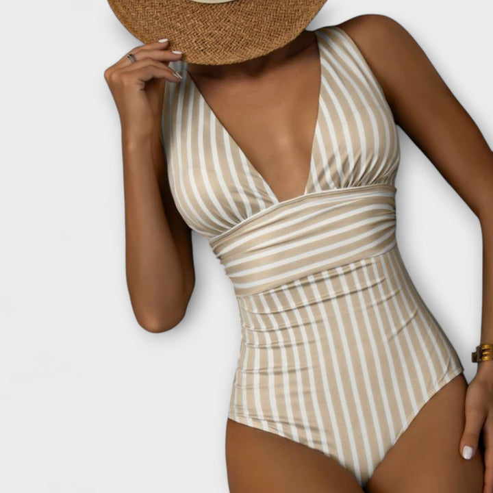 ELARA - ONE-PIECE