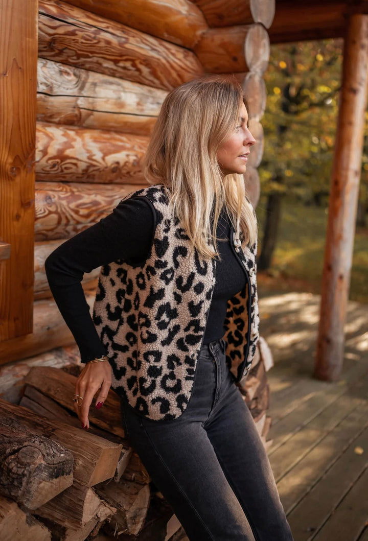 AVA - URBAN LEOPARD VEST